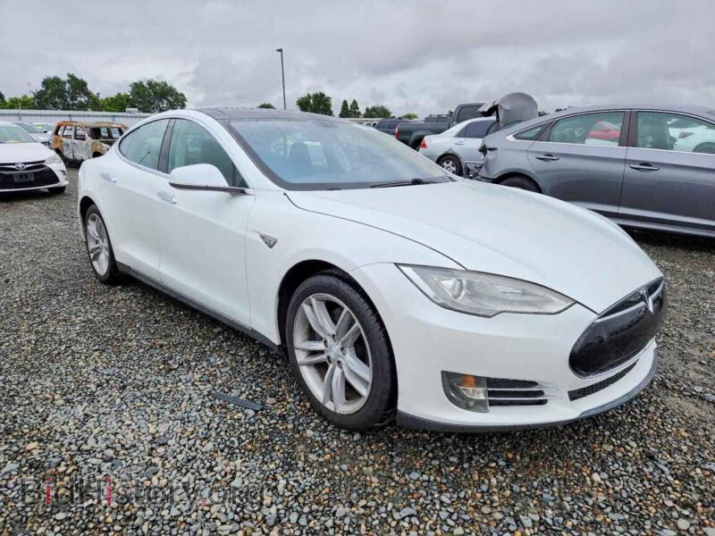 2013 Tesla MODEL S (VIN 5YJSA1CP6DFP05722) — photo 4 of 12