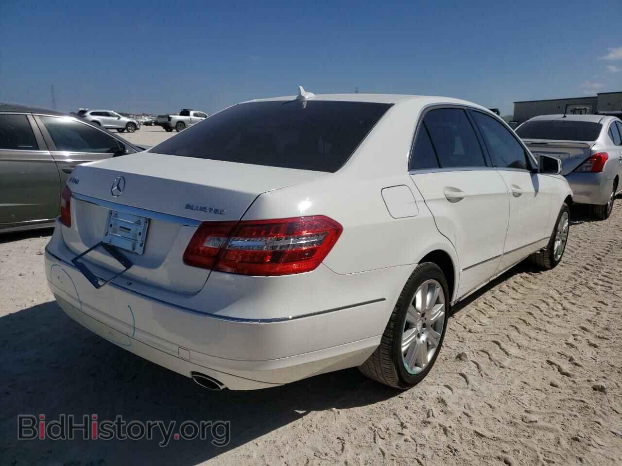 2013 MERCEDES-BENZ E-CLASS - VIN: WDDHF2EB8DA710275 - Фото 4