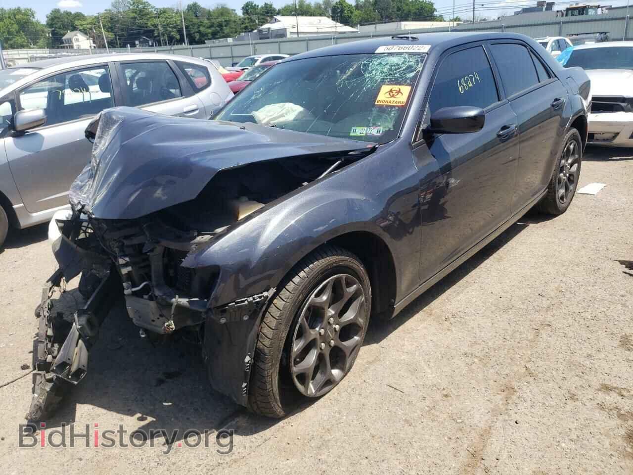 2019 CHRYSLER 300 - VIN: 2C3CCAGG2KH542748 - Фото 2