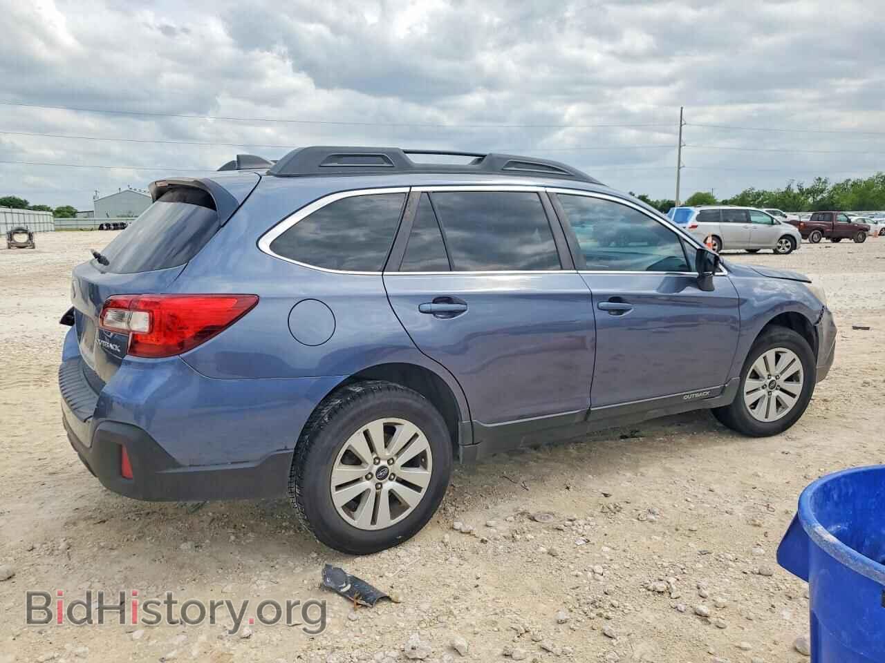 2018 SUBARU OUTBACK - VIN: 4S4BSAFC4J3386220 - Фото 3