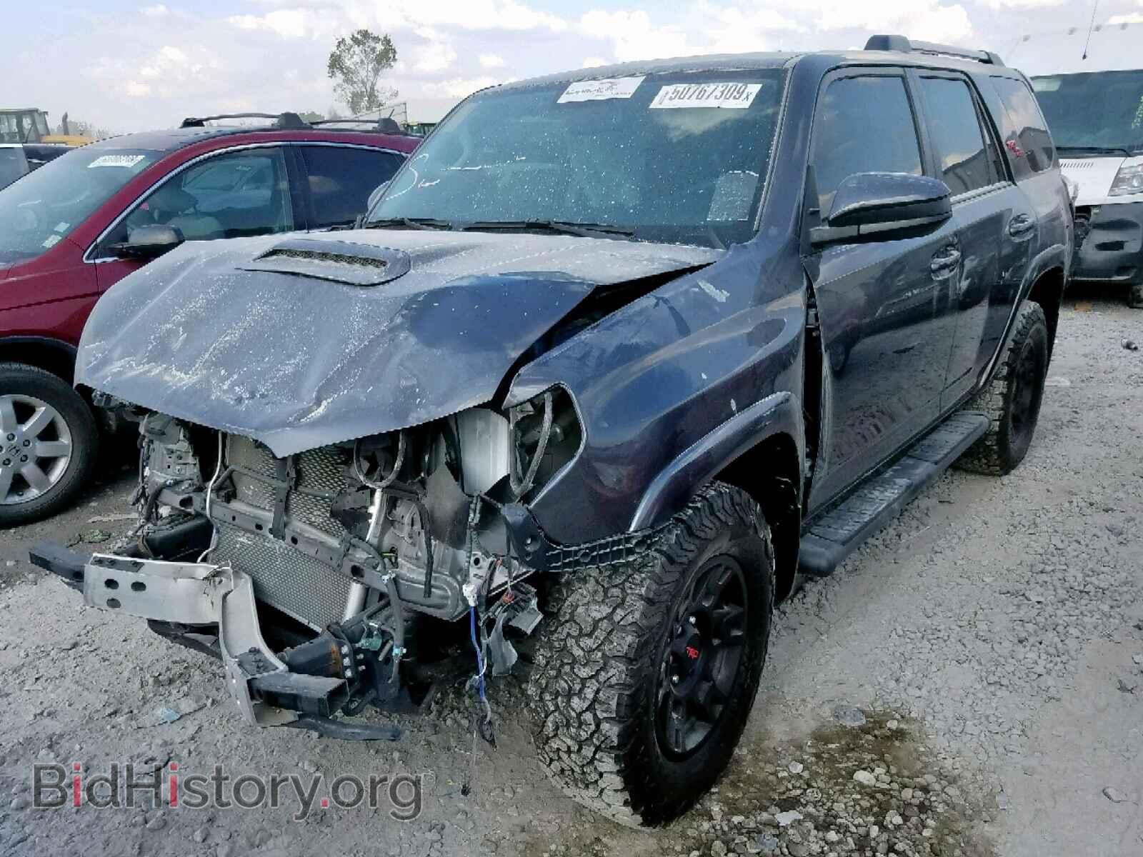 2017 TOYOTA 4RUNNER SR - VIN: JTEBU5JR8H5451713 - Фото 2