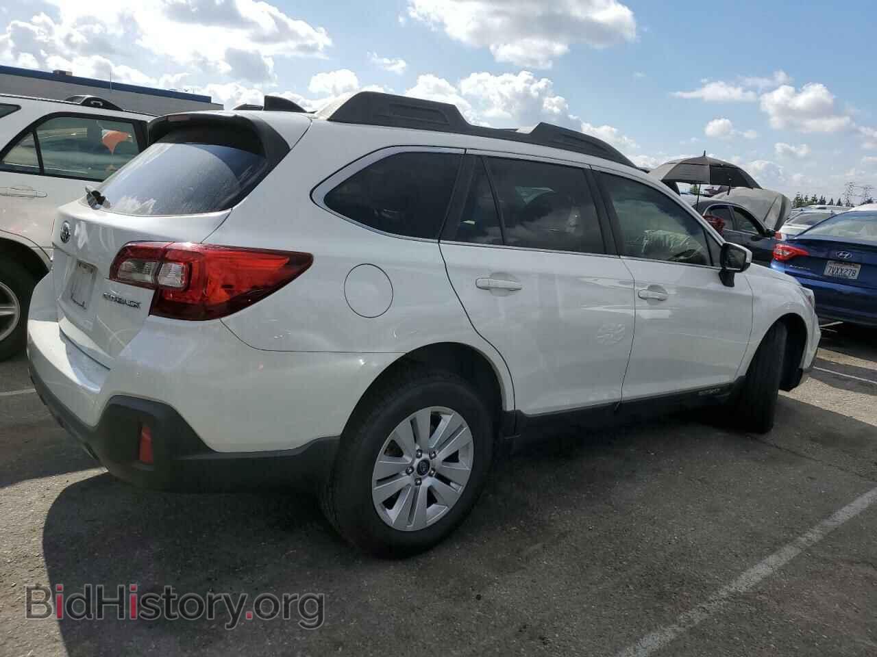 2018 SUBARU OUTBACK - VIN: 4S4BSADC2J3258190 - Фото 3