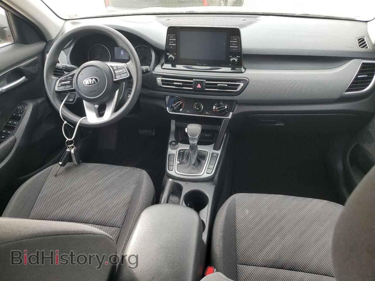 2021 KIA SELTOS - VIN: KNDEPCAA2M7048963 - Фото 8