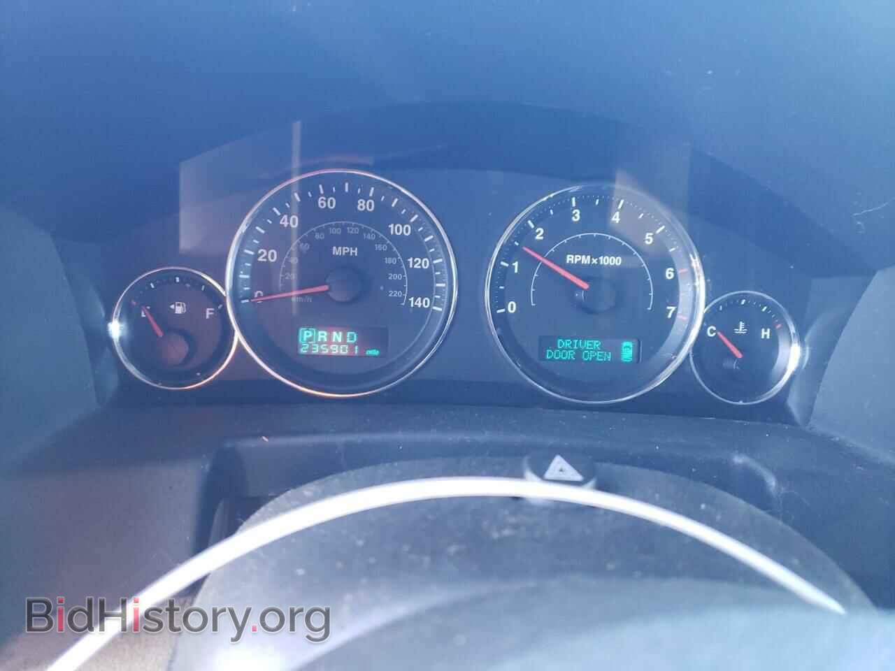 2007 JEEP COMMANDER - VIN: 1J8HH58247C659716 - Photo 9
