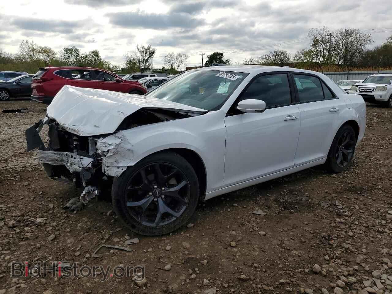 Фотография 2C3CCABG2PH524314 - CHRYSLER 300 2023