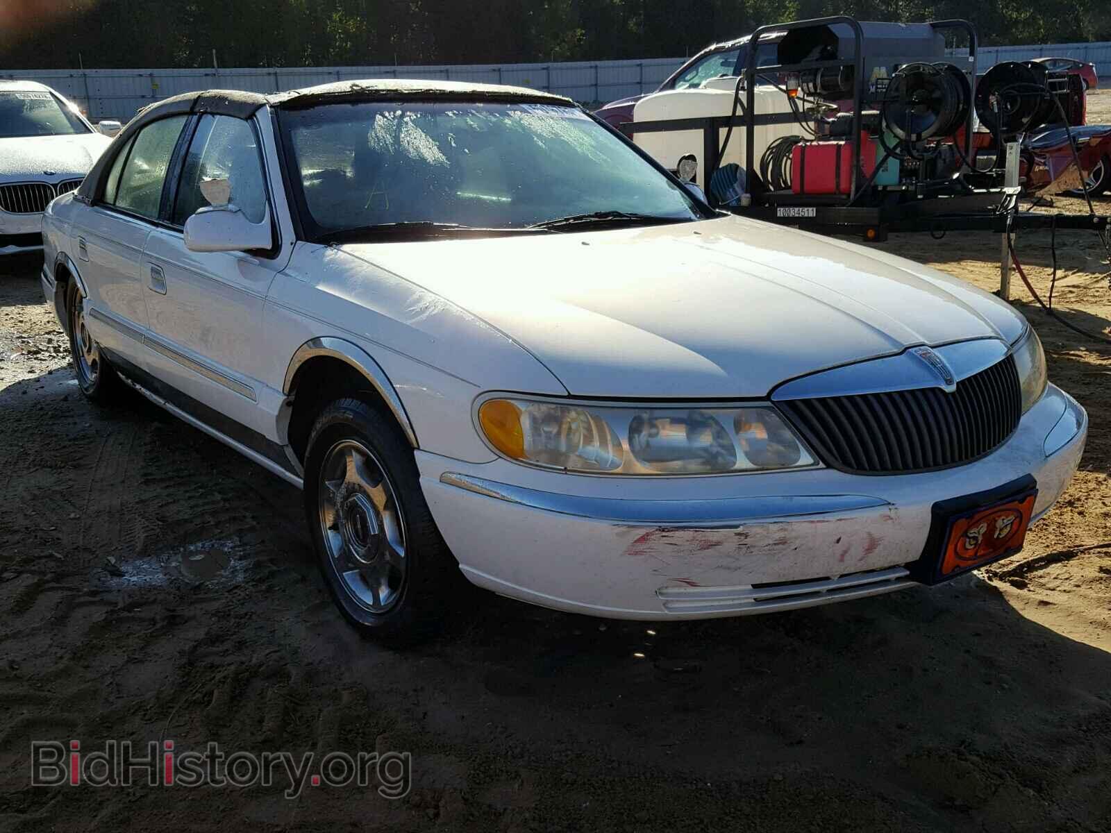 Photo 1LNHM97V91Y663093 - LINCOLN CONTINENTL 2001