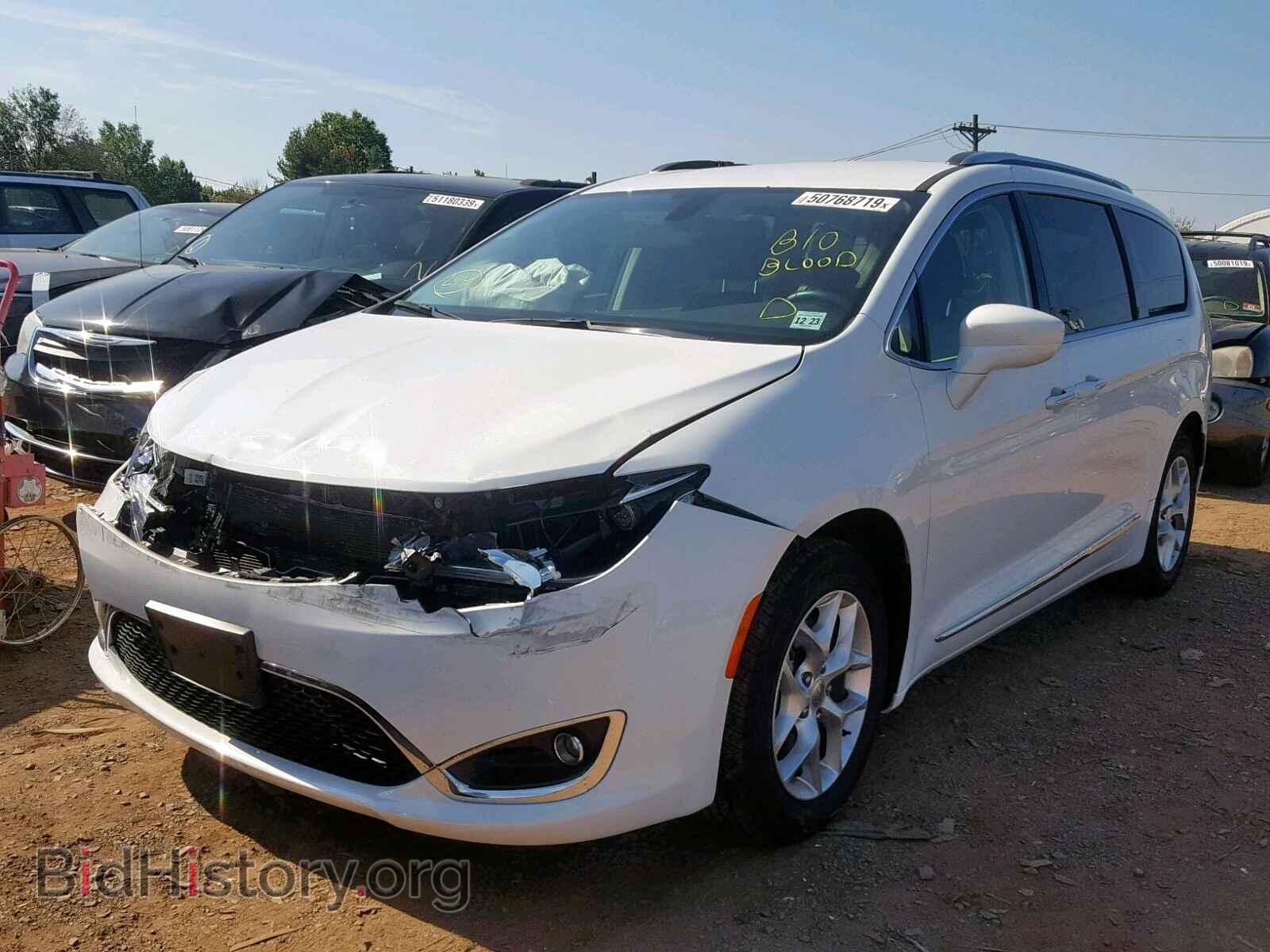 2018 CHRYSLER PACIFICA T - VIN: 2C4RC1BG1JR351554 - Фото 2