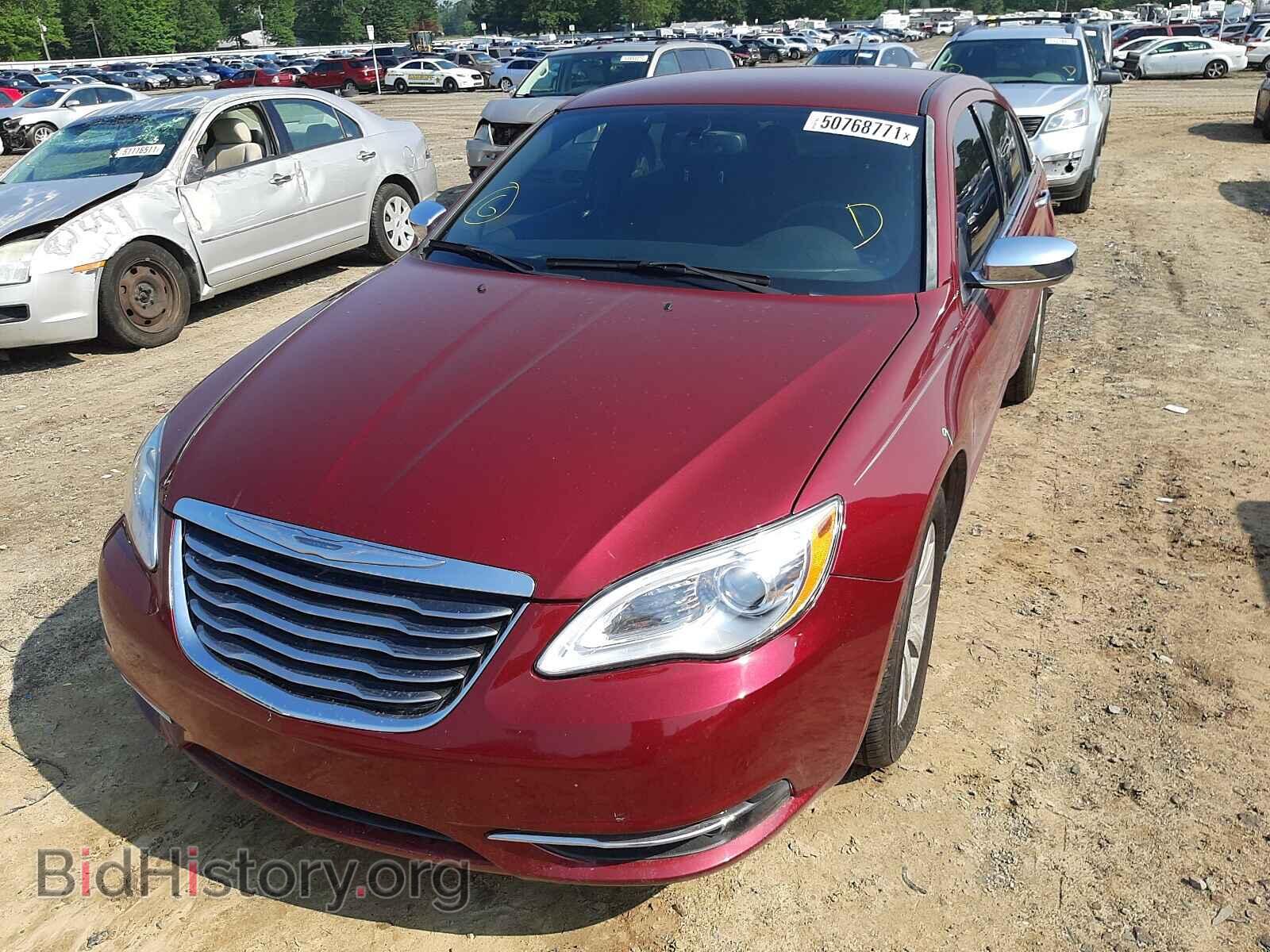 2013 CHRYSLER 200 - VIN: 1C3CCBCG1DN560082 - Фото 2