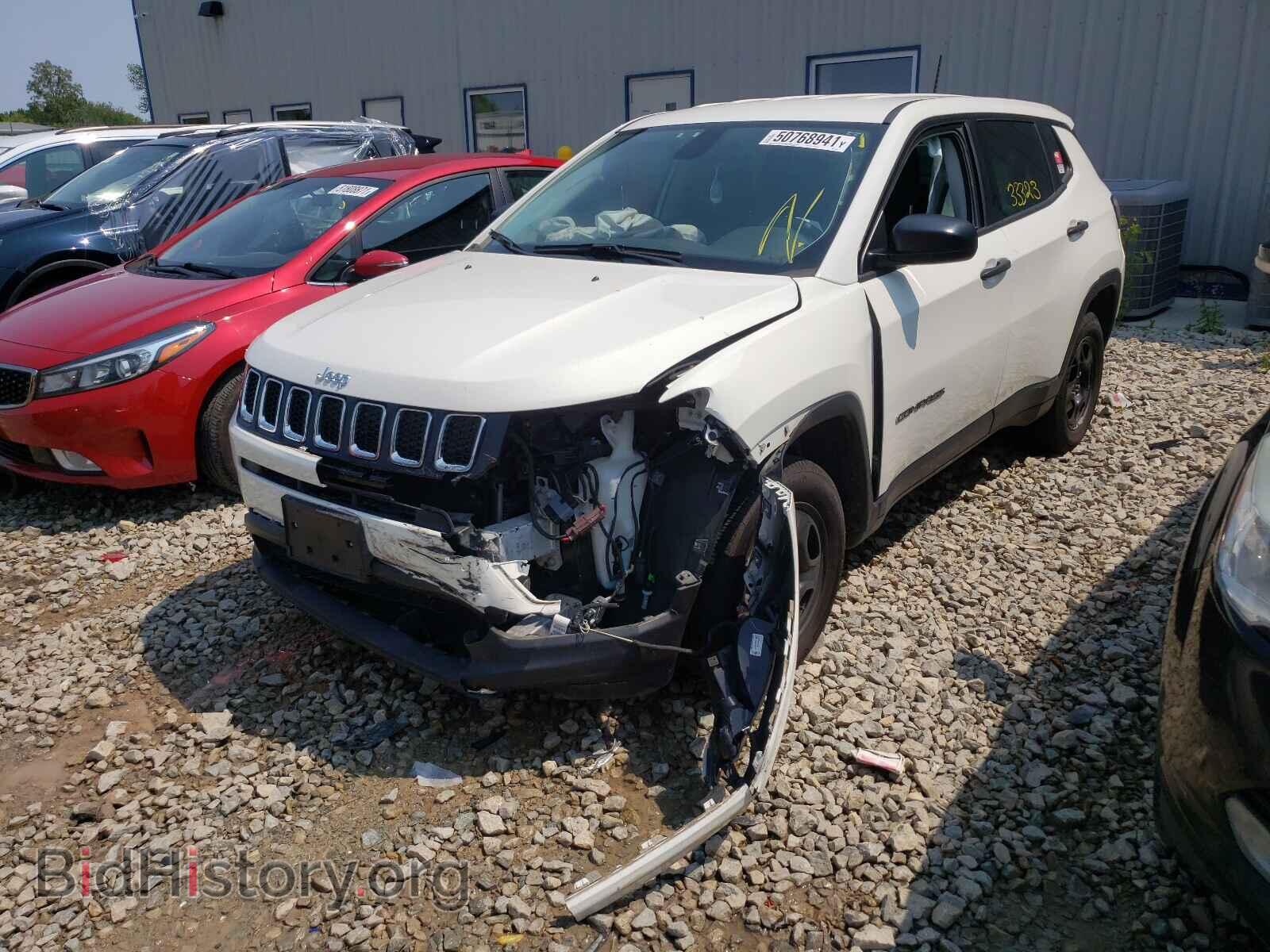 2018 JEEP COMPASS - VIN: 3C4NJCAB1JT408757 - Фото 2