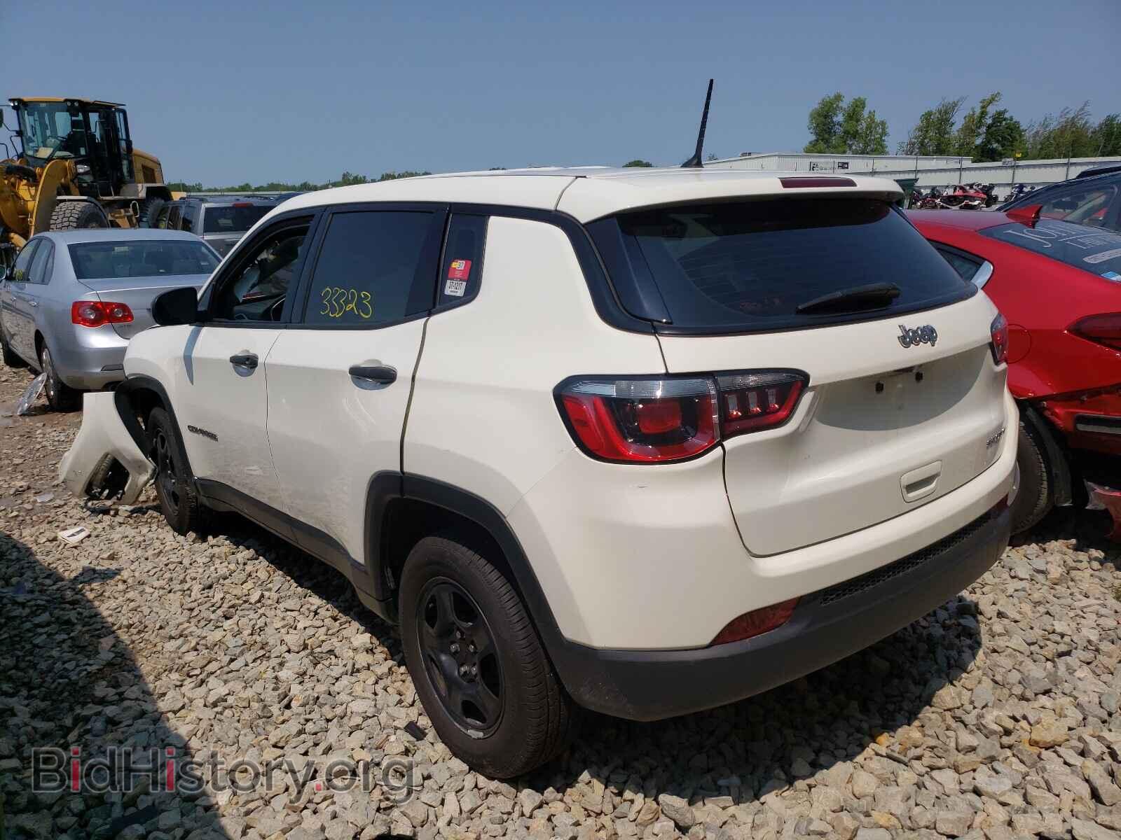 2018 JEEP COMPASS - VIN: 3C4NJCAB1JT408757 - Фото 3
