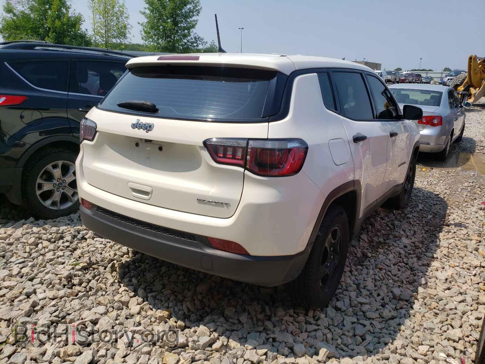 2018 JEEP COMPASS - VIN: 3C4NJCAB1JT408757 - Фото 4