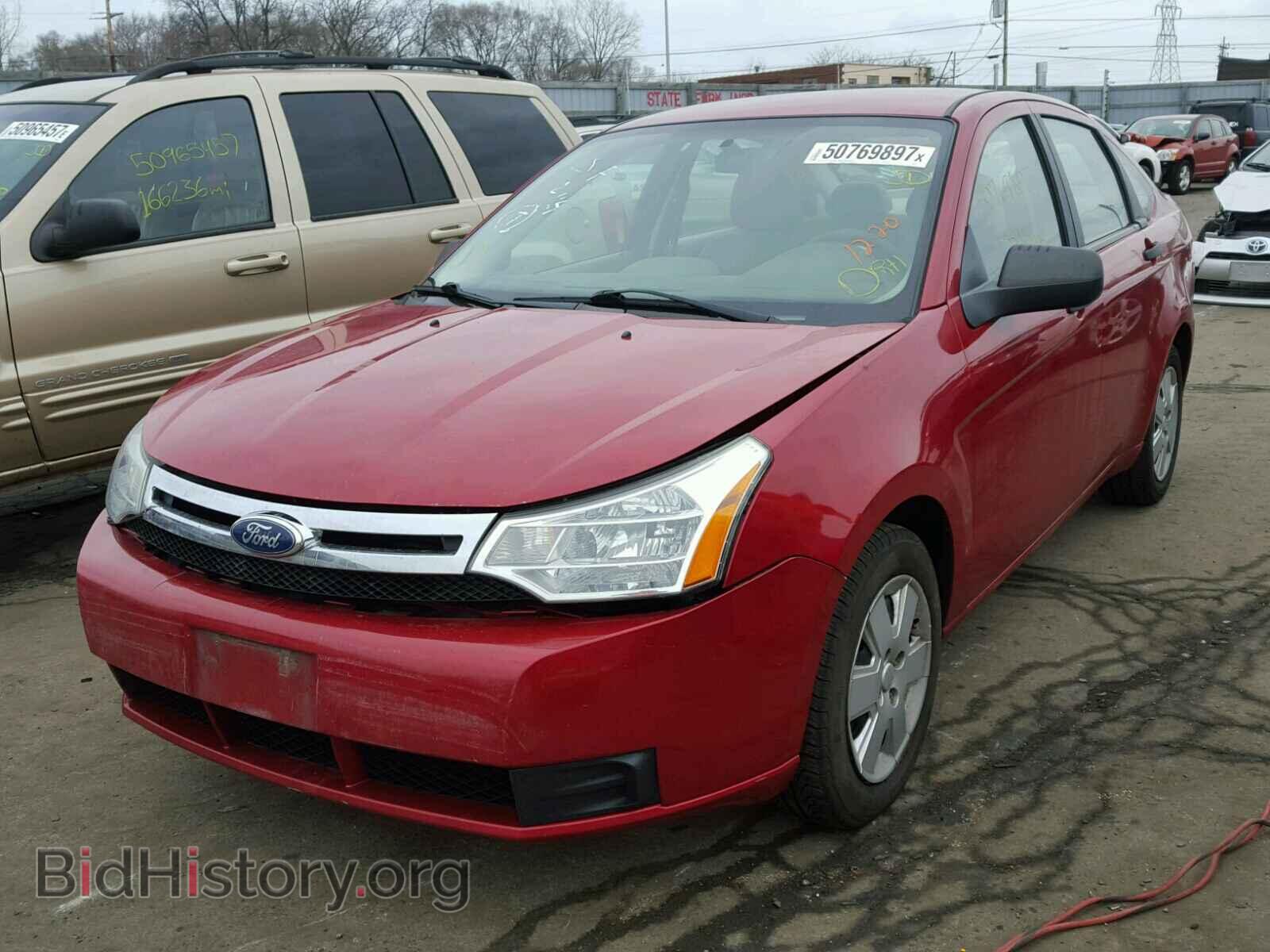 2011 FORD FOCUS - VIN: 1FAHP3EN8BW125810 - Фото 2