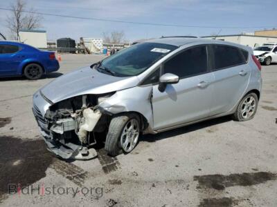 2015 Ford FIESTA SE, серебристый — VIN 3FADP4EJ2FM176548, Copart