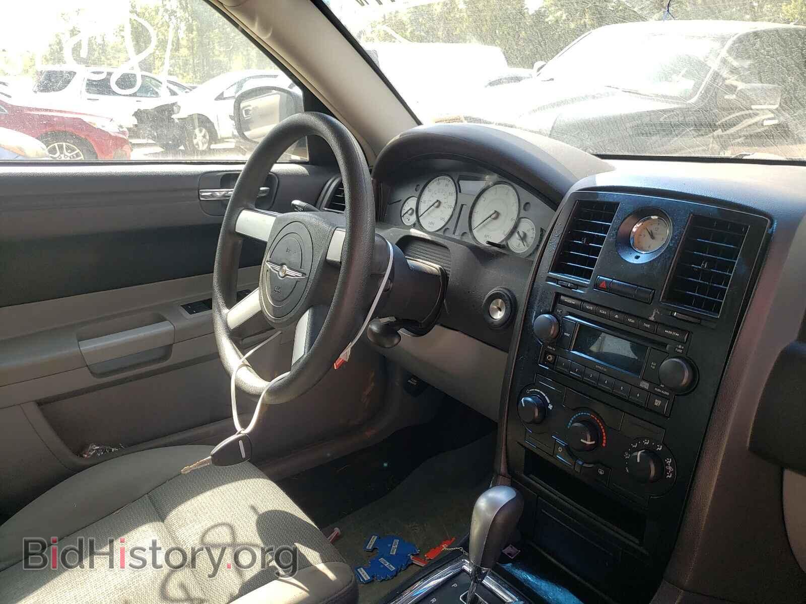 2007 CHRYSLER 300 - VIN: 2C3KA43R37H704503 - Фото 9