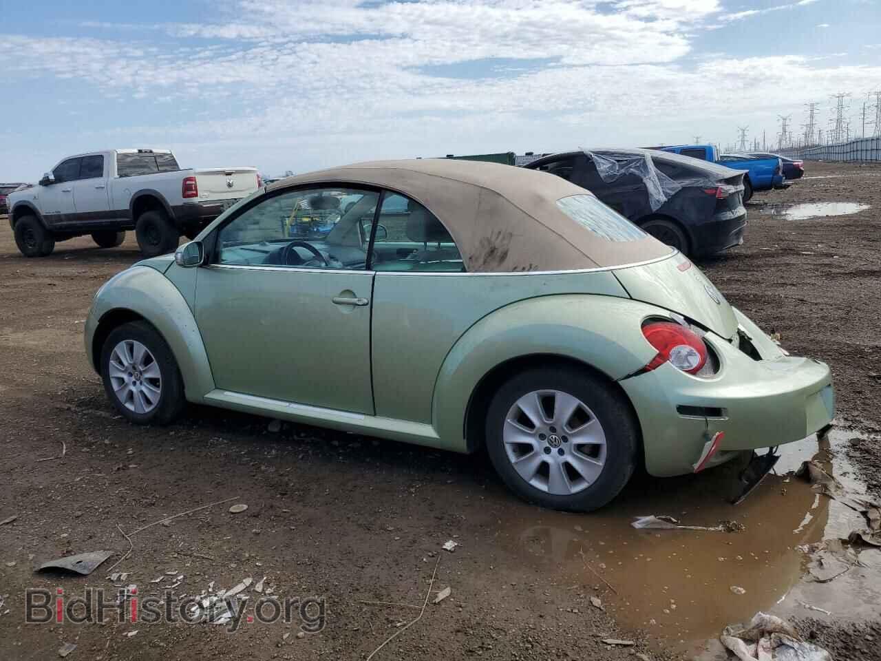 2009 VOLKSWAGEN BEETLE - VIN: 3VWRF31Y19M402077 - Фото 2