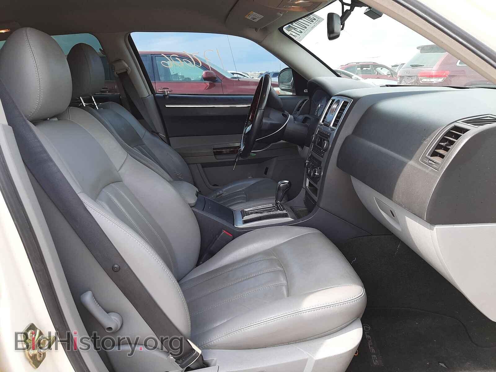 2006 CHRYSLER 300 - VIN: 2C3KA63HX6H257637 - Фото 5