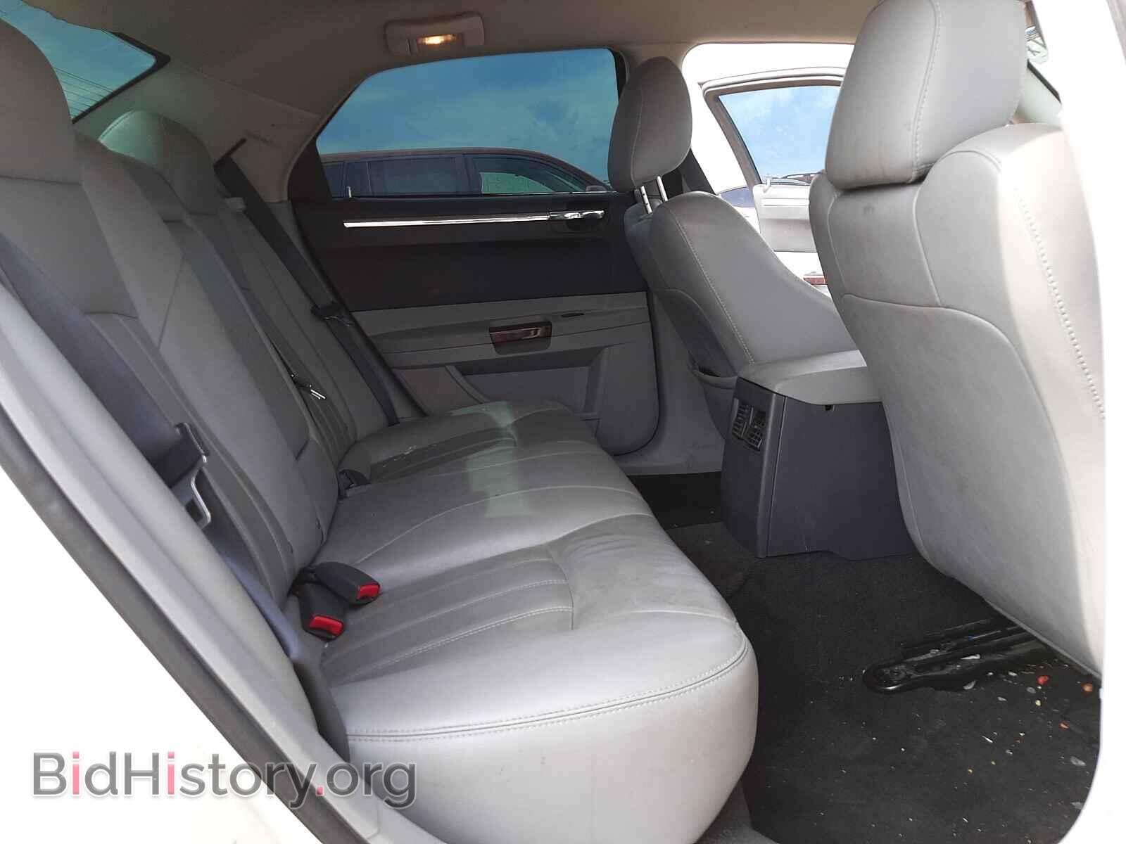 2006 CHRYSLER 300 - VIN: 2C3KA63HX6H257637 - Фото 6