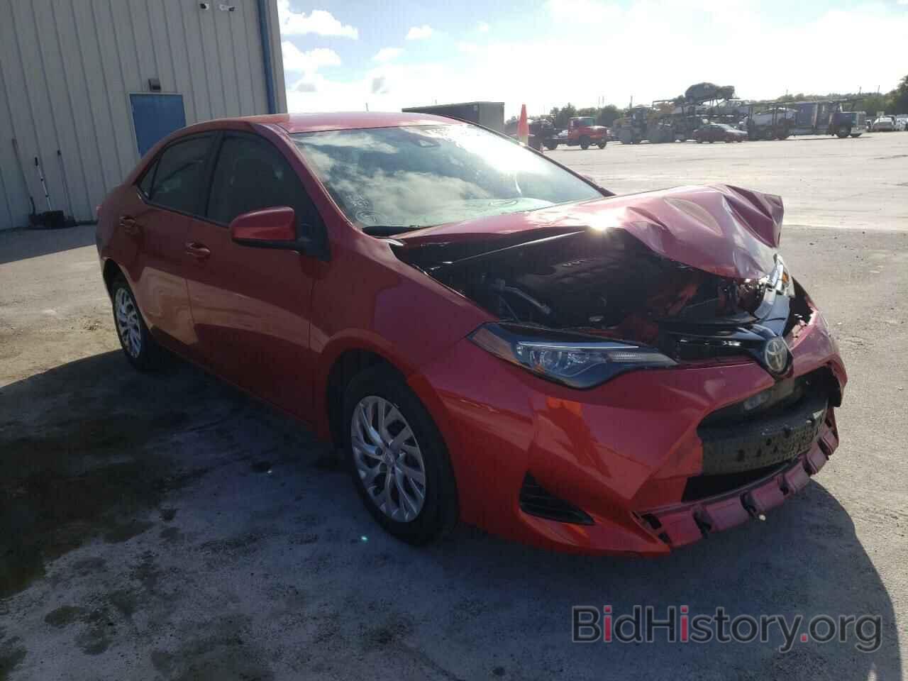 Photo 5YFBURHE0JP838683 - TOYOTA COROLLA 2018