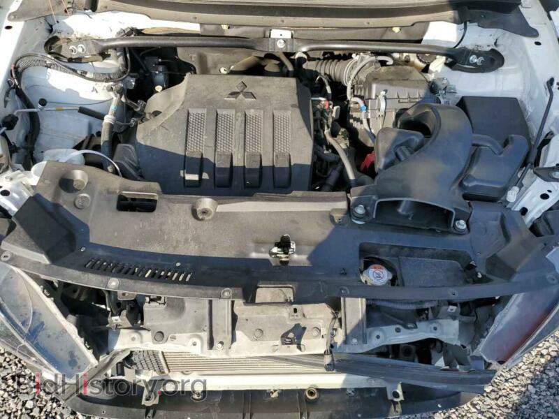 2018 Mitsubishi ECLIPSE (VIN JA4AS3AA2JZ066581) — photo 12 of 15