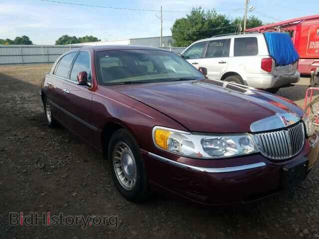 Photo 1LNHM81WX1Y728237 - LINCOLN TOWNCAR 2001