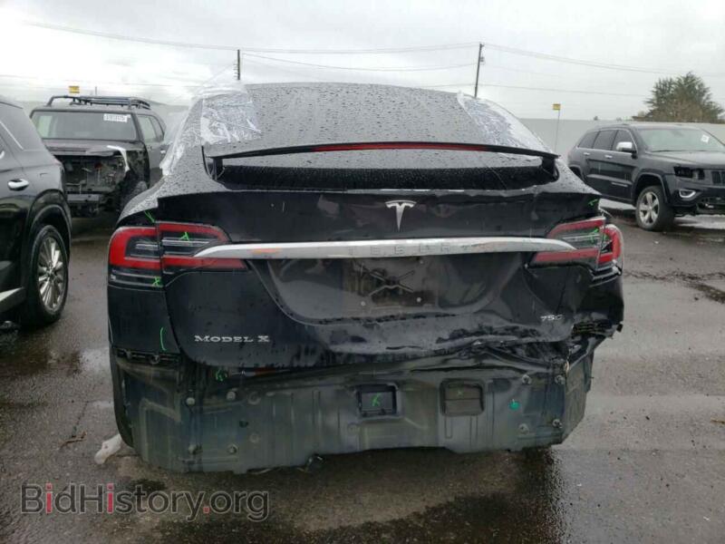 2018 Tesla MODEL X (VIN 5YJXCBE20JF119875) — photo 6 of 14