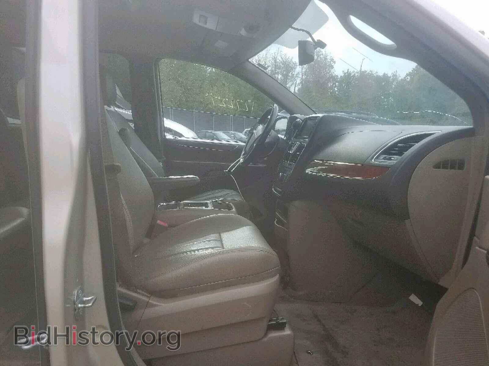 2014 CHRYSLER TOWN & COU - VIN: 2C4RC1BG3ER208613 - Фото 5