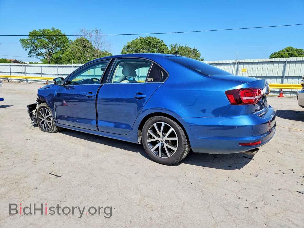 2017 VOLKSWAGEN JETTA - VIN: 3VWDB7AJ1HM225349 - Фото 2