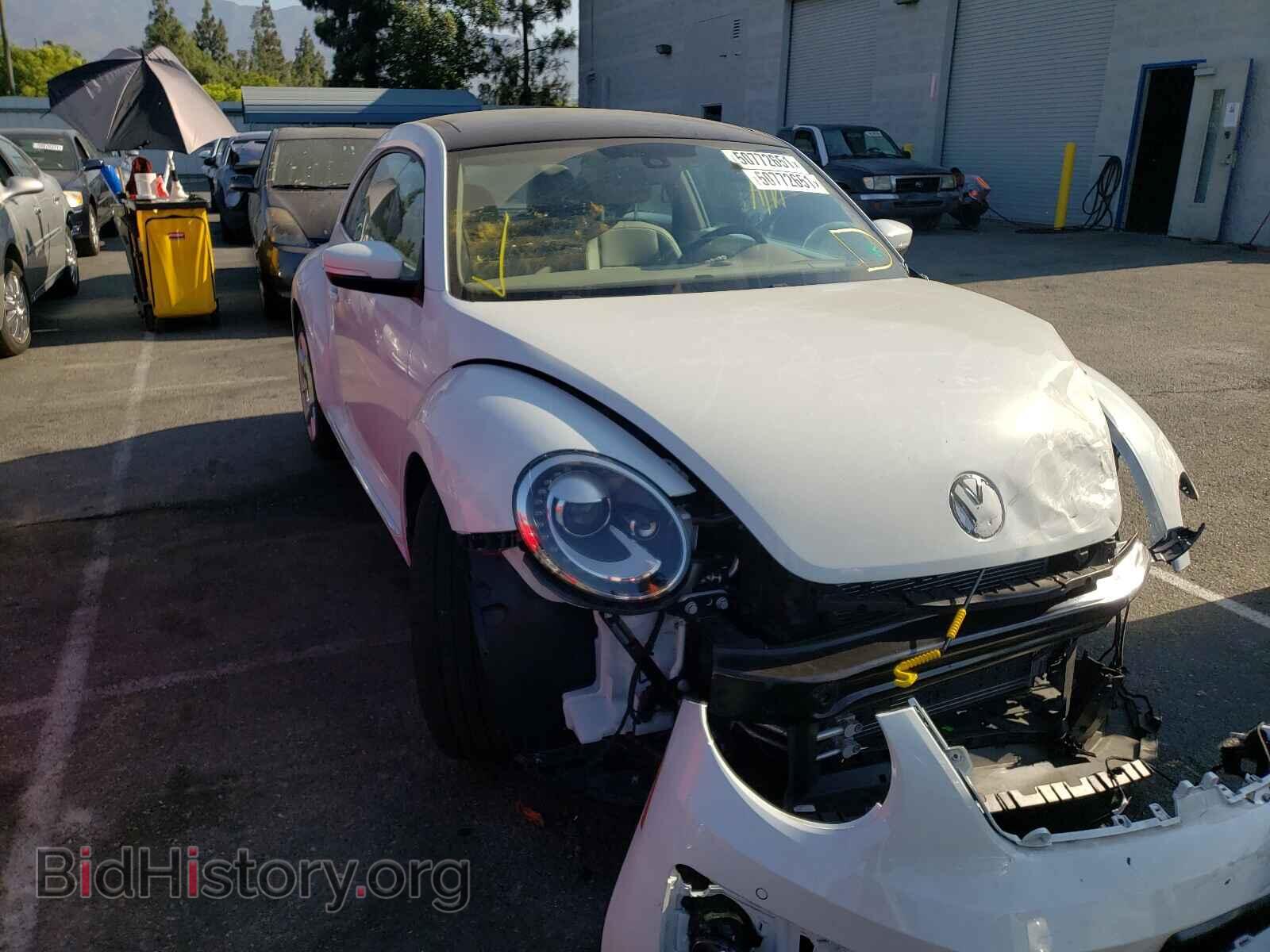 Photo 3VWJD7AT2KM720293 - VOLKSWAGEN BEETLE 2019