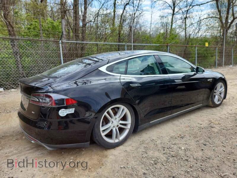 2013 Tesla MODEL S (VIN 5YJSA1DN0DFP07172) — фото 3 из 12