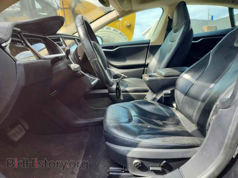 2013 Tesla MODEL S (VIN 5YJSA1DN0DFP07172) — фото 7 из 12