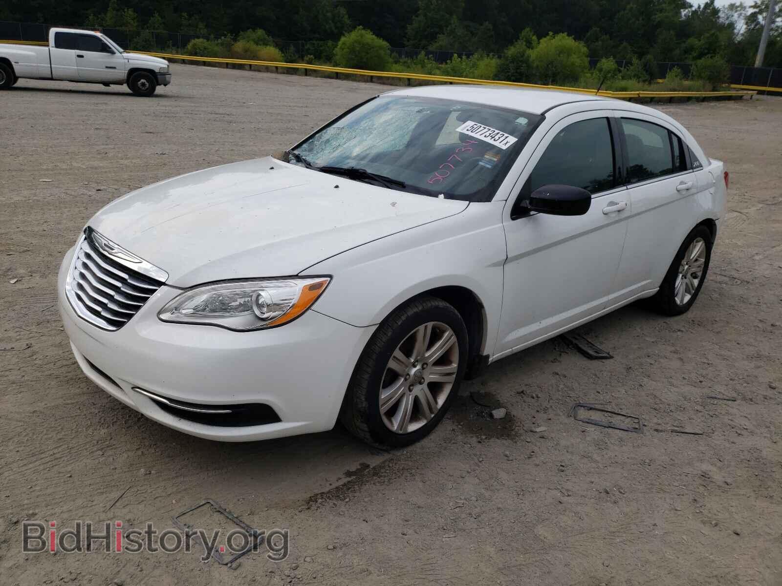 2013 CHRYSLER 200 - VIN: 1C3CCBBB3DN546626 - Фото 2