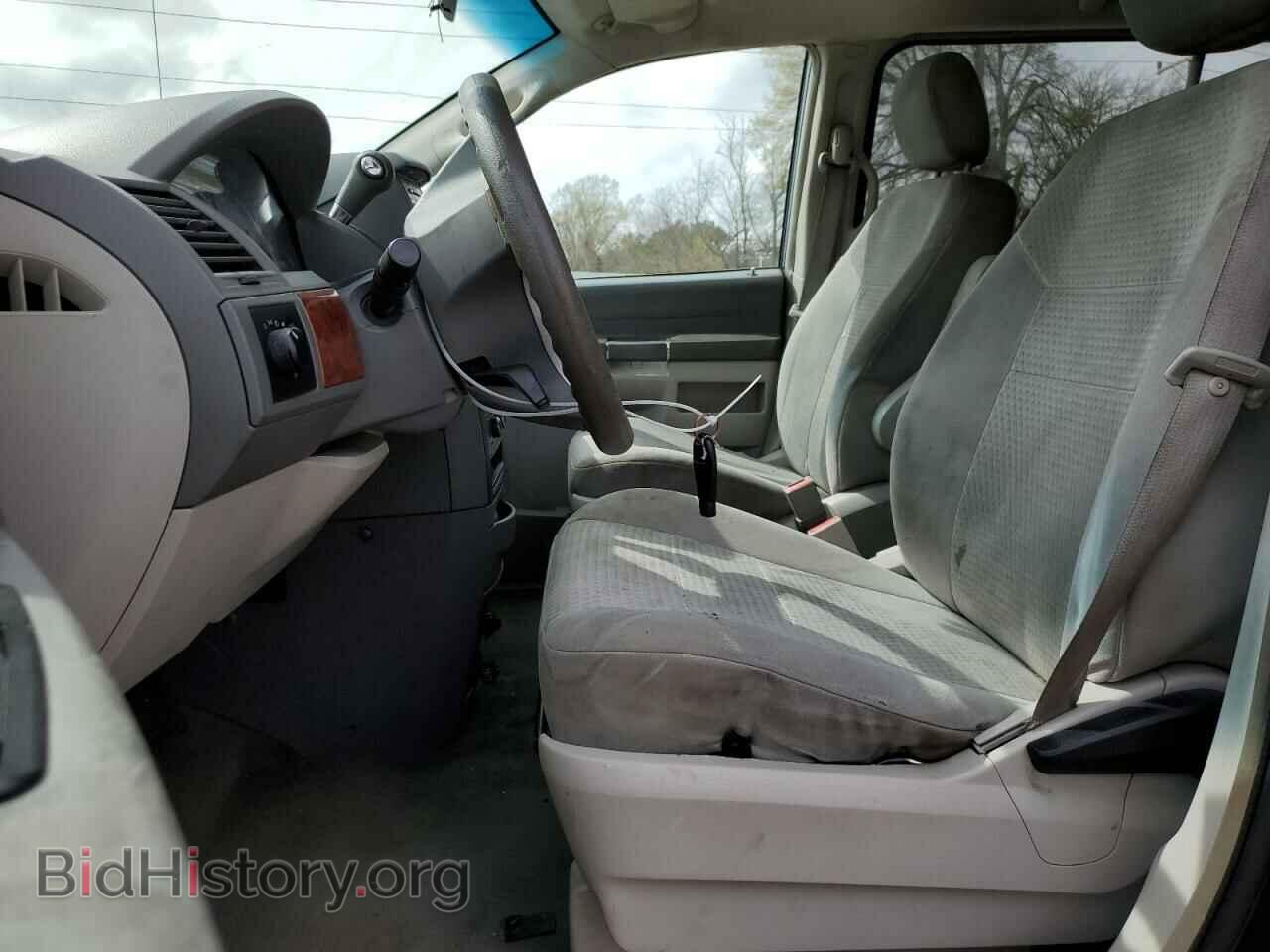 2008 CHRYSLER MINIVAN - VIN: 2A8HR44H88R102978 - Фото 7