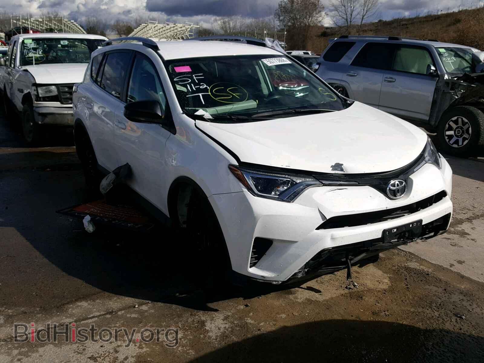 Photo 2T3BFREV6GW471575 - TOYOTA RAV4 LE 2016