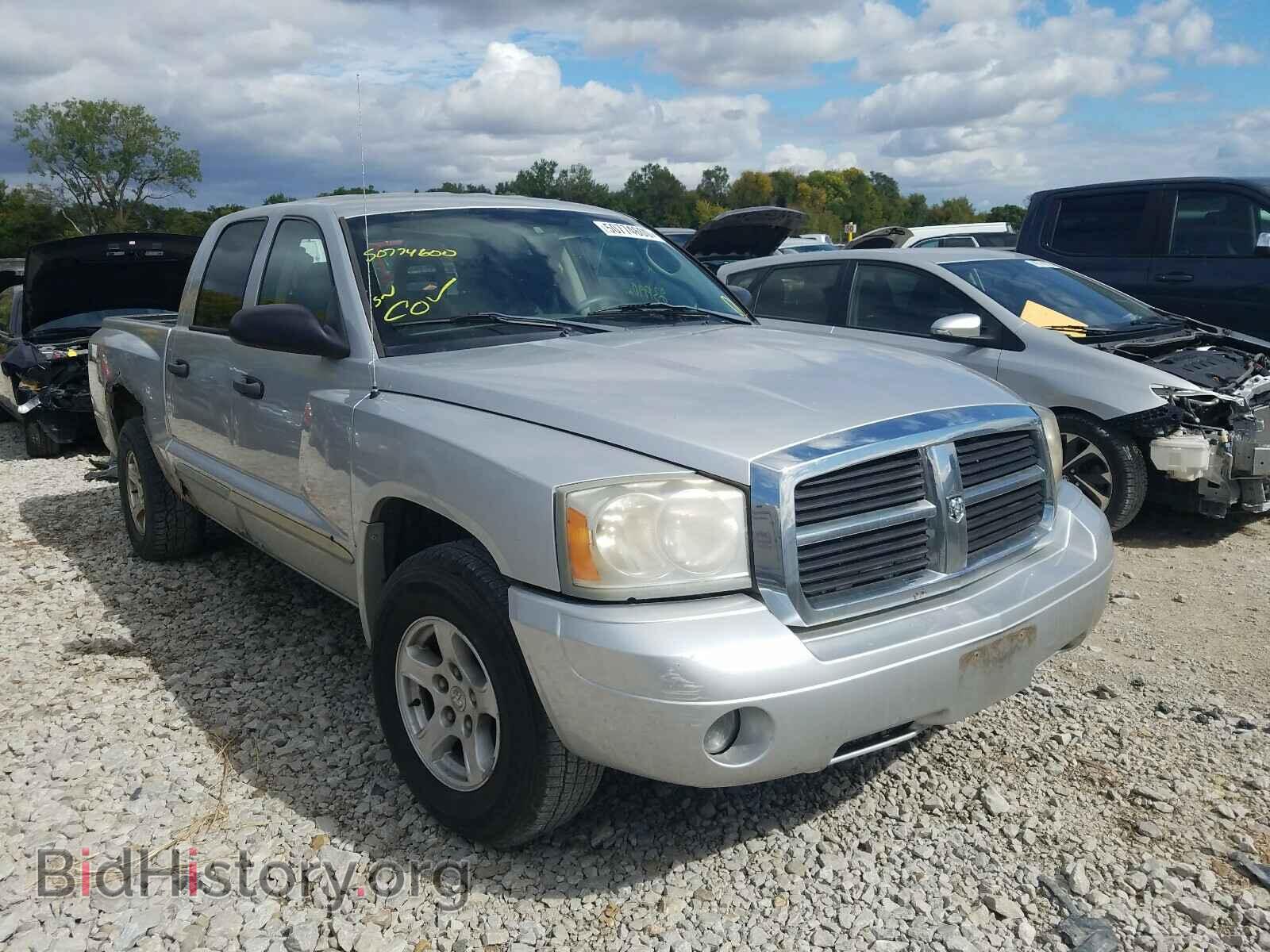 Photo 1D7HW48NX5S326589 - DODGE DAKOTA 2005