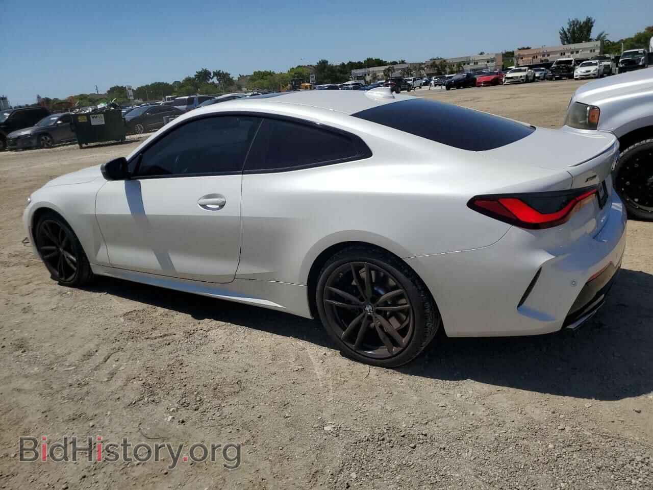 2022 BMW M4 - VIN: WBA13AR08NCH60820 - Фото 2