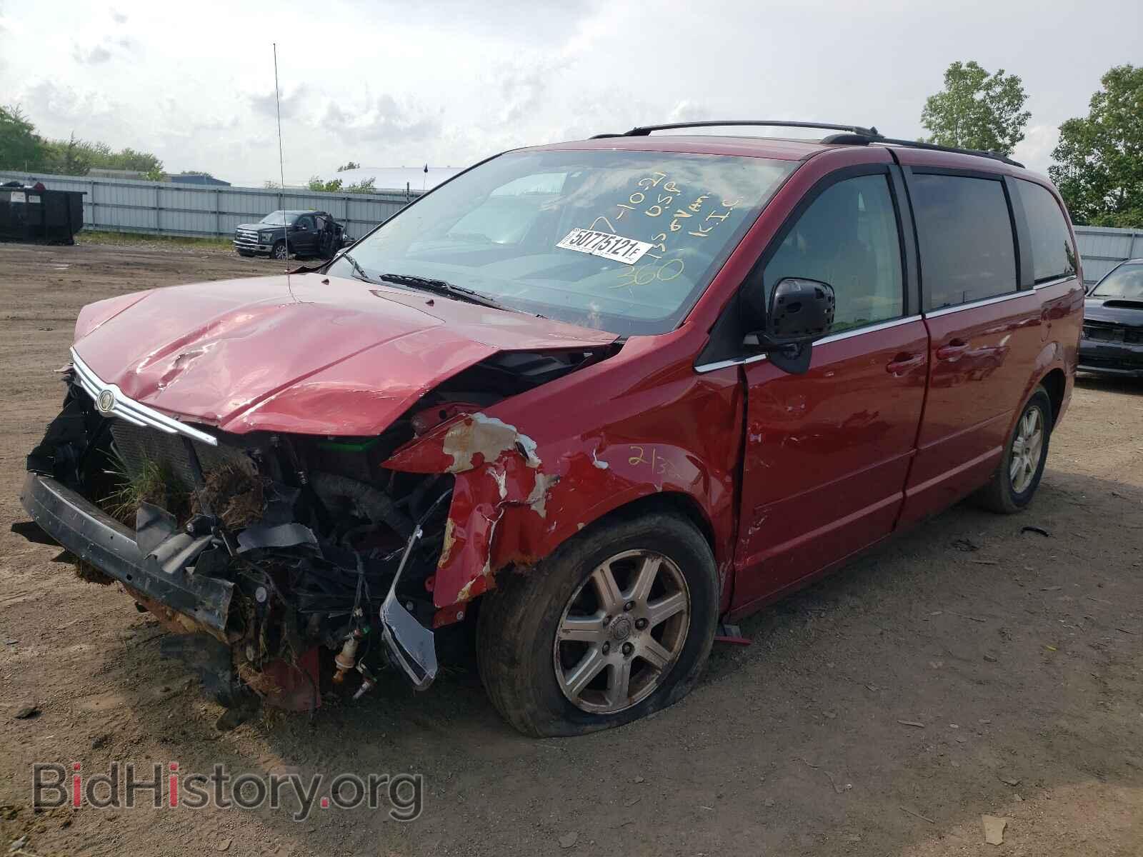 2008 CHRYSLER MINIVAN - VIN: 2A8HR54P58R738853 - Фото 2