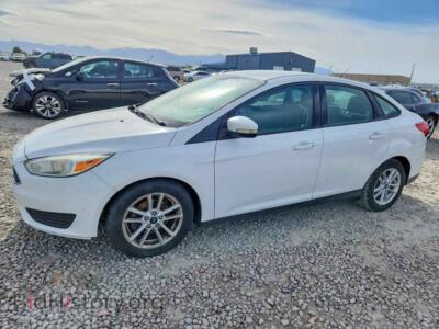 2017 Ford FOCUS SE, white — VIN 1FADP3F27HL304546, Copart