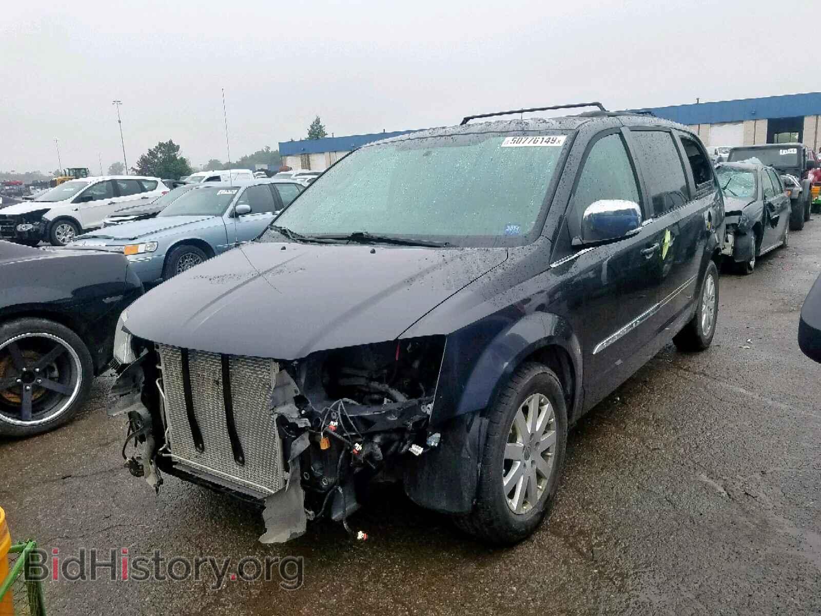 2011 CHRYSLER TOWN & COU - VIN: 2A4RR8DG9BR712478 - Фото 2