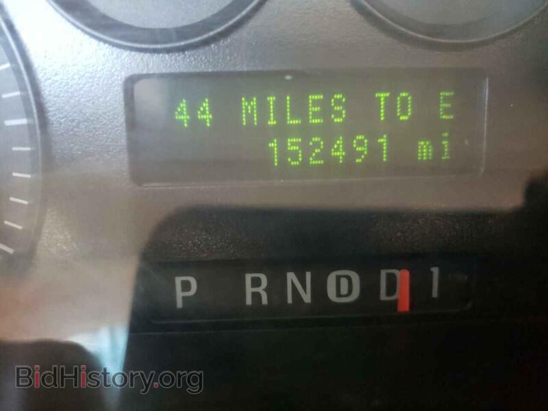 2006 Ford TAURUS (VIN 1FAFP53U96A165684) — photo 8 of 10