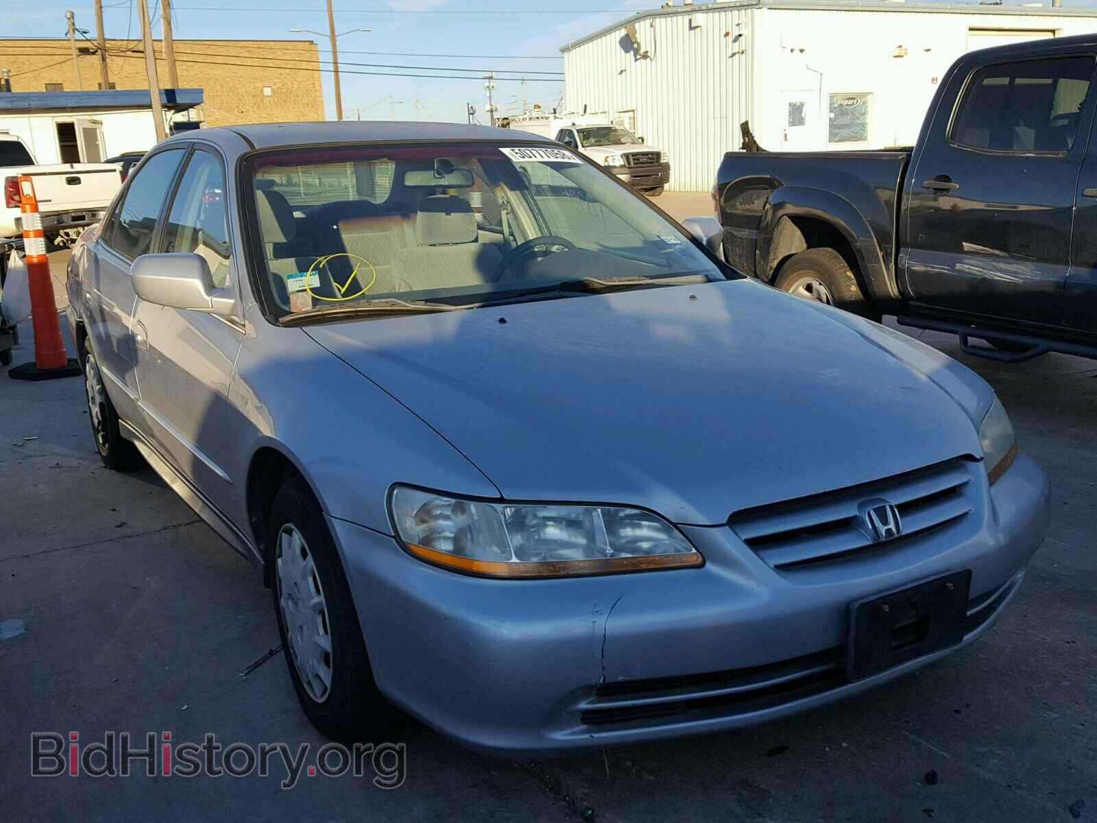 Photo 1HGCG56441A149380 - HONDA ACCORD LX 2001