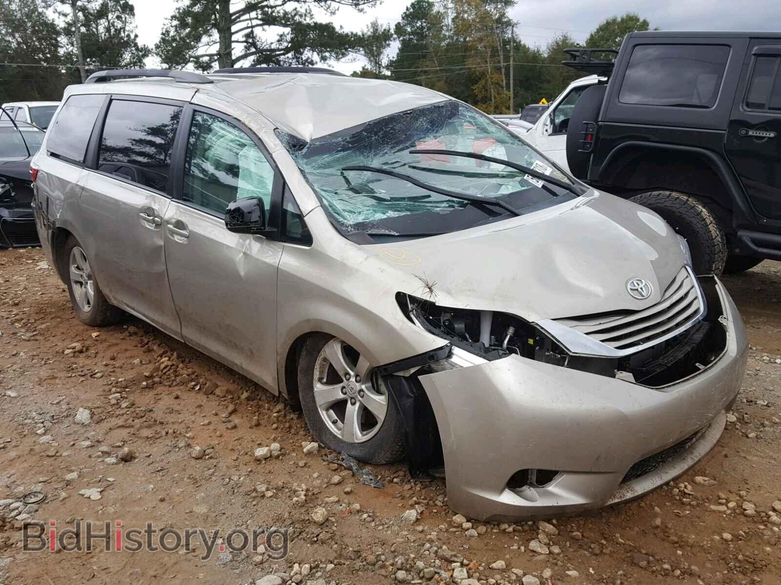 Photo 5TDKK3DC4FS574793 - TOYOTA SIENNA LE 2015
