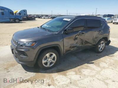 2024 Jeep COMPASS Latitude, темно-серый — VIN 3C4NJDBN2RT586672, Copart