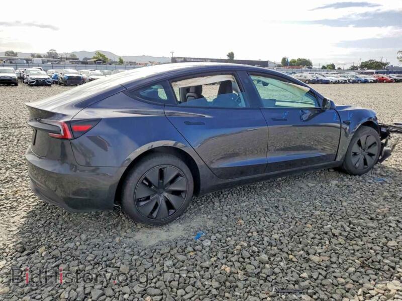 2024 Tesla MODEL 3 (VIN 5YJ3E1EA9RF826883) — фото 3 из 14