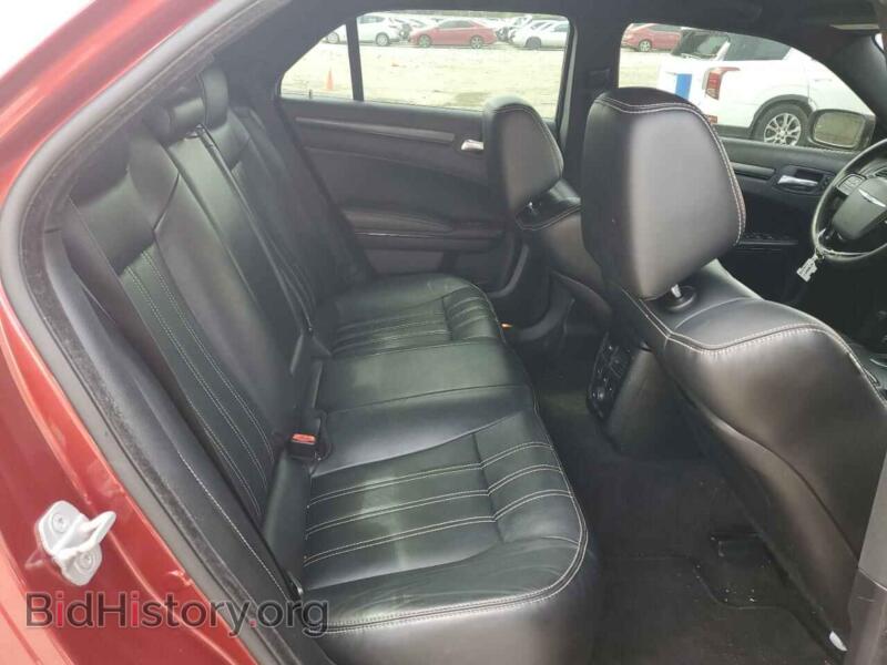 2013 Chrysler 300 (VIN 2C3CCABG6DH613220) — фото 10 из 12