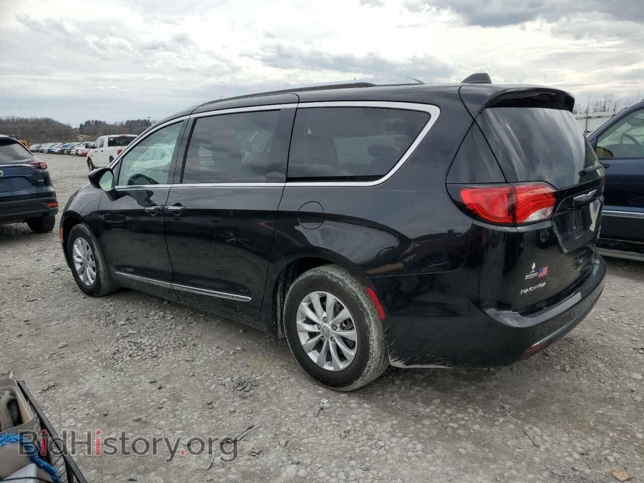 2018 CHRYSLER PACIFICA - VIN: 2C4RC1EG0JR130216 - Фото 2