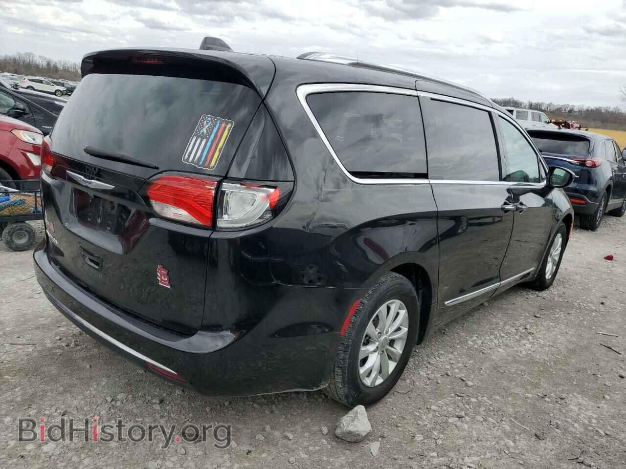 2018 CHRYSLER PACIFICA - VIN: 2C4RC1EG0JR130216 - Фото 3