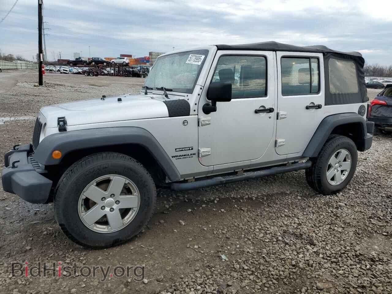 Photo 1J4BA3H15AL142875 - JEEP WRANGLER 2010