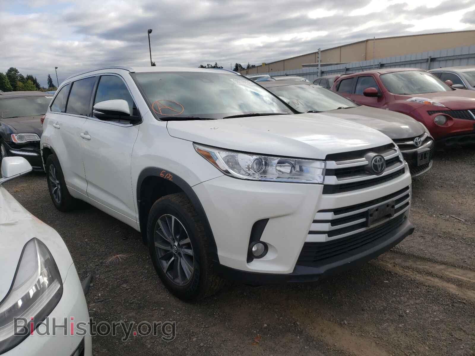 Фотография 5TDJZRFH3HS368743 - TOYOTA HIGHLANDER 2017