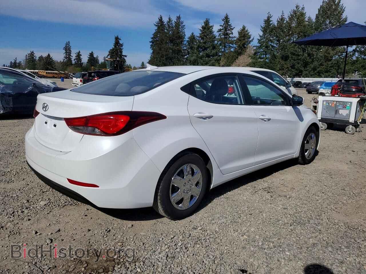 2016 HYUNDAI ELANTRA - VIN: 5NPDH4AE3GH721275 - Фото 3