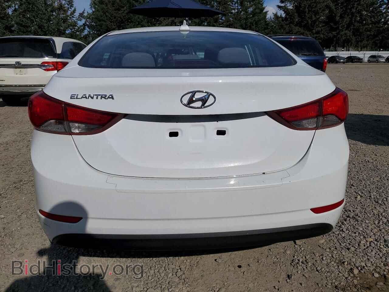 2016 HYUNDAI ELANTRA - VIN: 5NPDH4AE3GH721275 - Фото 6